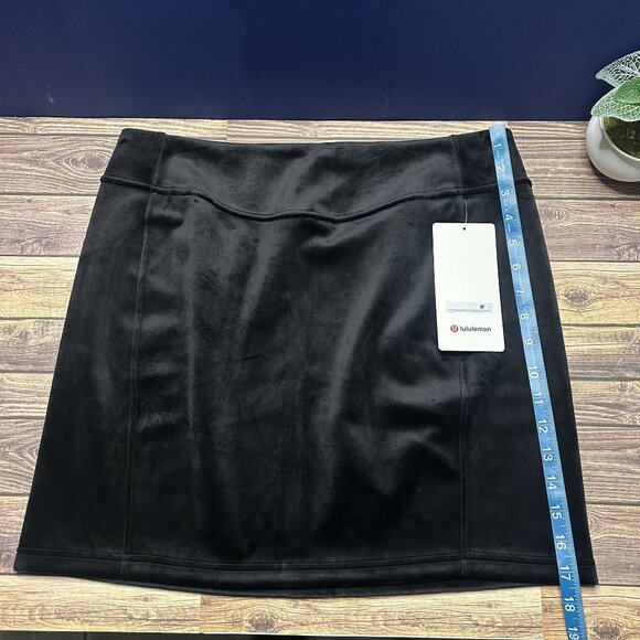 Lululemon Scuba High Rise Mini Skirt Velvet NWT Size Large (BLACK) LW8AL9S - Picture 8 of 15